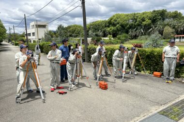 本日は、水準測量を勉強しました！！