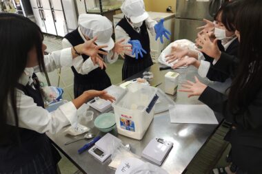 BS_２年生専門科目「課題研究」5月26日授業の様子です。