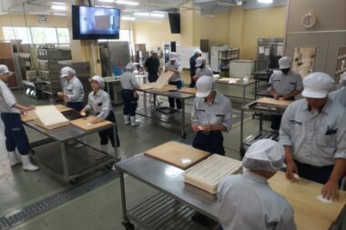 BS_期末考査直前バイオサイエンス科の勉強風景